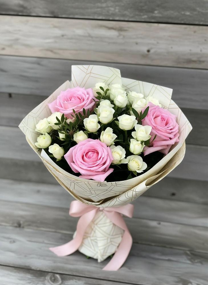 Букет цветов из: Розы в Мегете