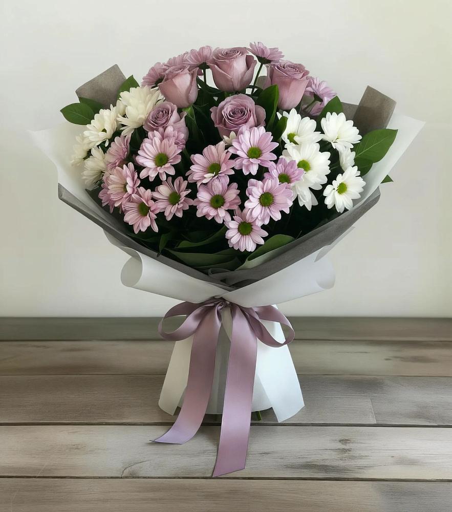 Букет цветов из: Хризантемы и Розы в Мегете