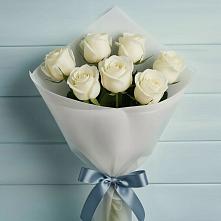 Букет 7 Белых роз Эдлесс Лав в Мегете