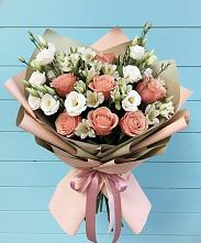 Букет цветов из:  Розы, Альстромерии и Лизиантусы в Мегете