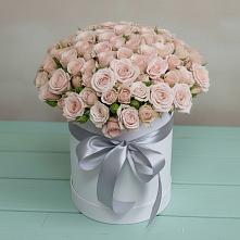 Цветочная композиция из Розы в шляпной коробке в Мегете