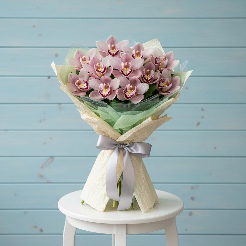 Букет цветов из: Орхидеи и Розы в Мегете