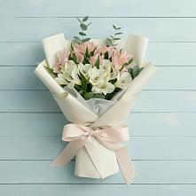 Букет цветов из:  Альстромерии в Мегете