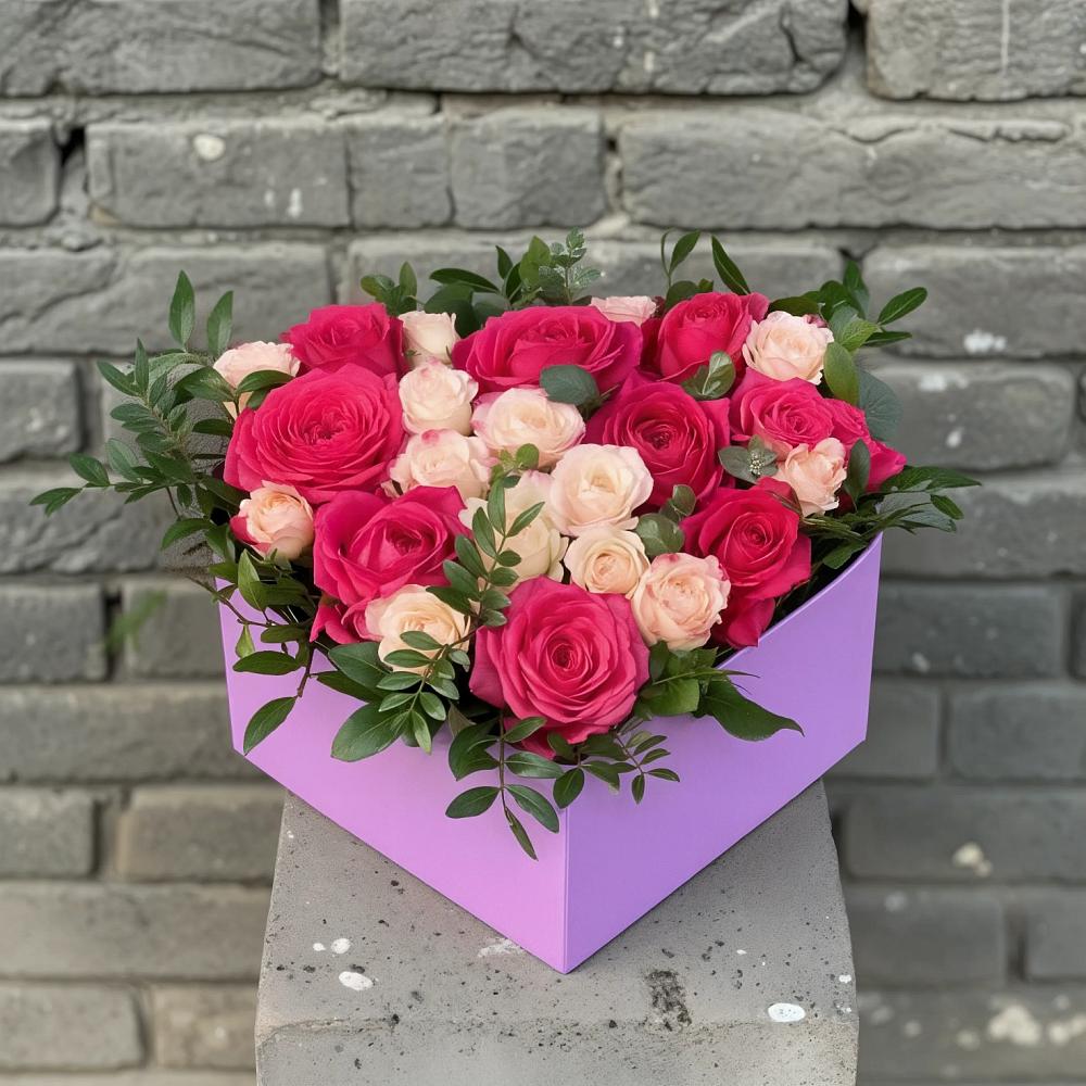 Цветочная композиция из Розы в коробке в Мегете