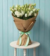 Букет цветов из:  Лизиантусы в Мегете