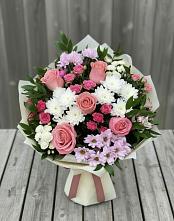 Букет цветов из:  Альстромерии, Гвоздики, Розы и Хризантемы в Мегете