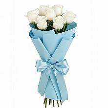 Букет 7 белых роз Проуд в Мегете