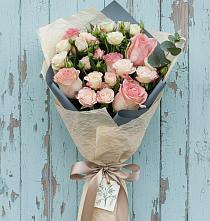 Букет цветов из:  Розы в Мегете