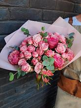 Букет цветов из:  Розы в Мегете