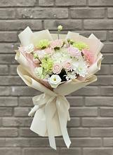 Букет цветов из:  Гвоздики, Розы, Лизиантусы и Хризантемы в Мегете