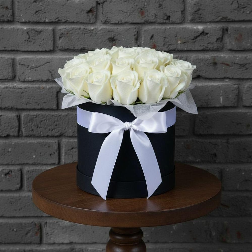 Цветочная композиция из Розы в шляпной коробке в Мегете