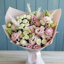Букет цветов из:  Альстромерии и Розы в Мегете
