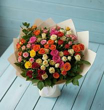 Букет Микс из разноцветных кустовых роз в Мегете