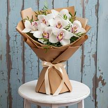 Букет цветов из:  Орхидеи и Розы в Мегете