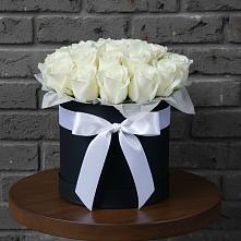 Цветочная композиция из Розы в шляпной коробке в Мегете