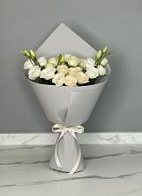 Букет цветов из:  Розы и Лизиантусы в Мегете